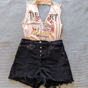 Levi's Ribcage Cutoff Short Sz 26